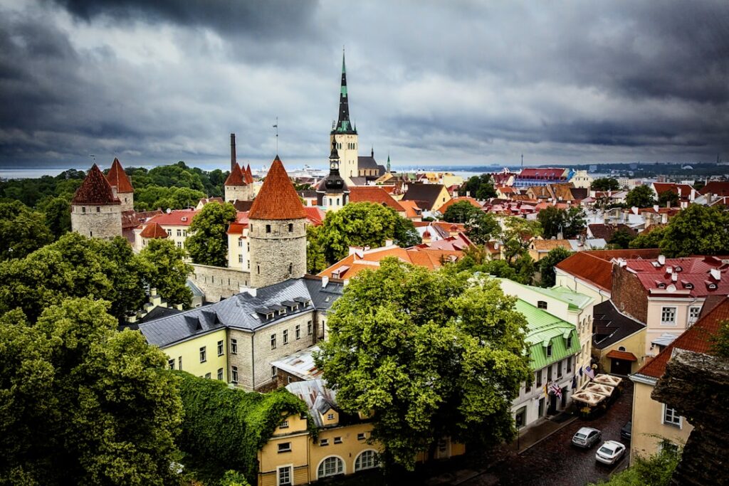 Photo tallinn oslo direct flight